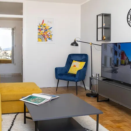 Angelina Lägenhet *